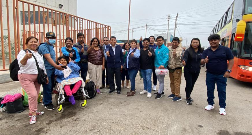 Más de 120 personas con discapacidad participaron de un día recreativo en la playa de Ite “Arena Blanca”, que incluyó el traslado al balneario ida y vuelta, el servicio de alimentación y un taller de inserción socio cultural y deportivo.