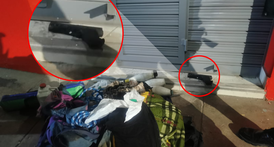 Gracias a una eficiente labor coordinada entre el Serenazgo de Mariscal Nieto y la Policía Nacional del Perú (PNP) se logró la captura de un ciudadano de nacionalidad colombiana que portaba un arma blanca y un arma de fuego.