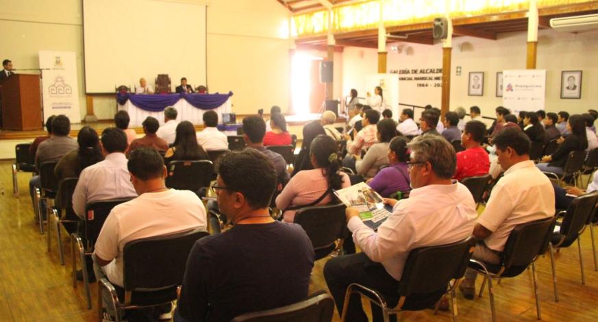 La capacitación de nuestras autoridades es clave para mejorar las capacidades en gestión pública y colaborar con el desarrollo de sus localidades, por ello la MPMN en convenio con la Escuela Mayor de Gestión Municipal, organiza durante dos días el "I Encuentro de Alcaldes y Regidores de la Provincia Mariscal Nieto".