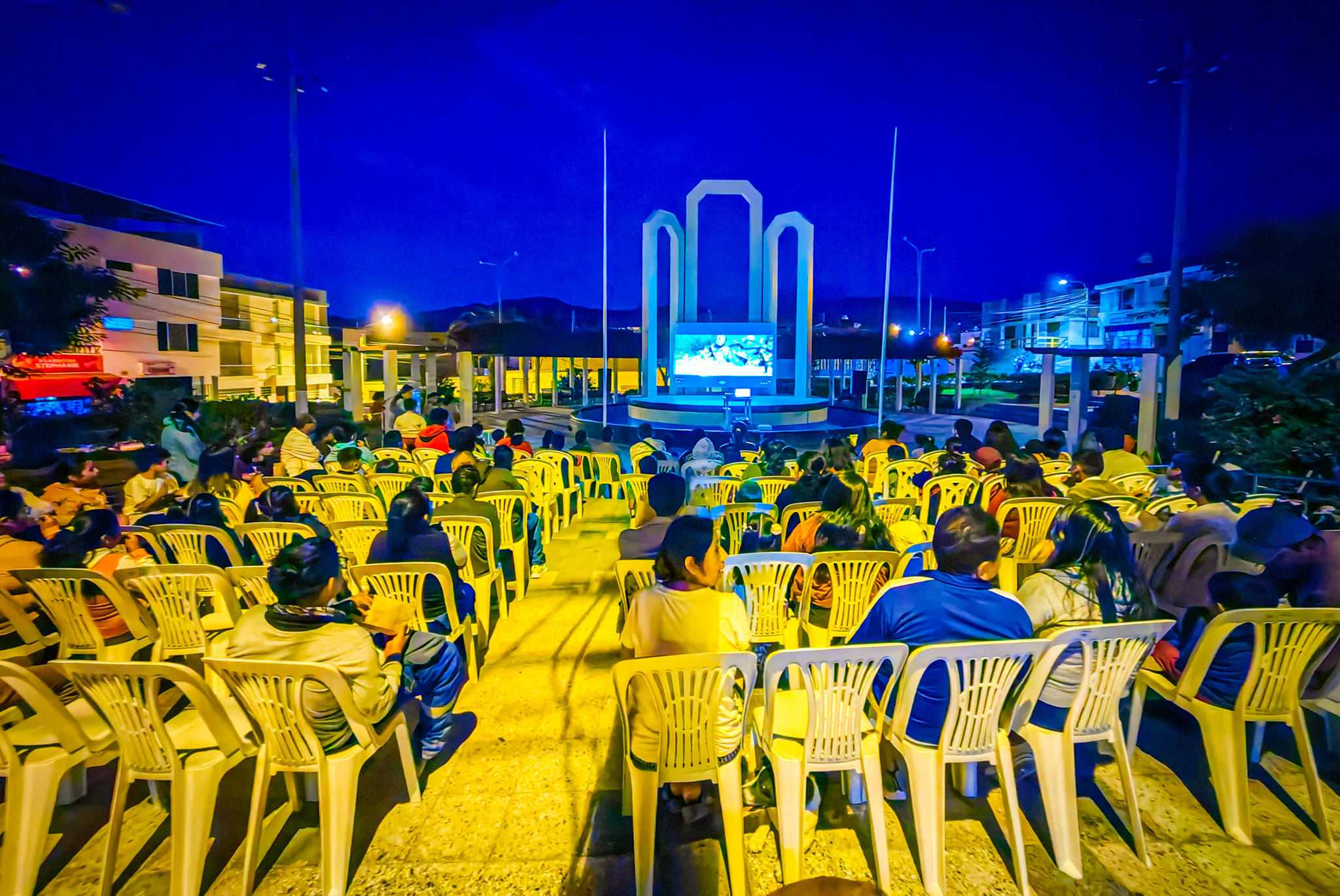Con gran éxito se llevó a cabo el tercer municine “el cine para todos" con dos películas en una sola función