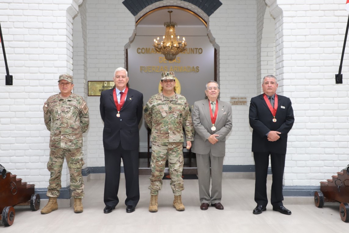 Comitiva de ADOGEN visita al Comando Conjunto de las Fuerzas Armadas