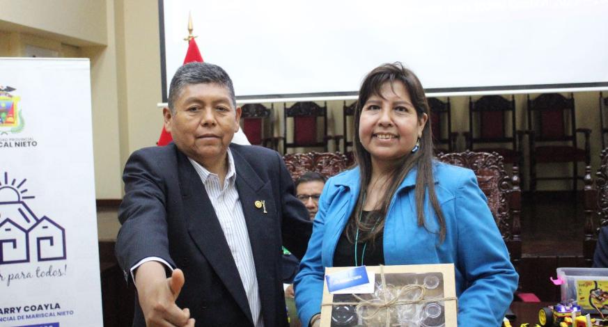 Hoy la comuna provincial, a través de la Gerencia de Desarrollo Económico y Social, desarrolló el “Taller de sensibilización y transferencia de conocimientos e intercambio de experiencias del “Programa de formación de competencias digitales pensamiento computacional y robótica”.