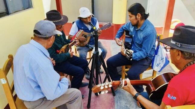 La Municipalidad Provincial de Mariscal Nieto, a través de la Gerencia de Desarrollo Económico y Social, está preparando una exhibición especial con los más de 200 adultos mayores que conforman el CIAM San Antonio, Chen Chen y San Francisco, mediante talleres de música y danza.