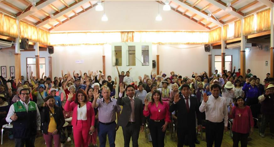 La Municipalidad Provincial de Mariscal Nieto, a través de la Gerencia de Desarrollo Económico y Social, organizó un merecido homenaje. Asistieron a la ceremonia los regidores de la comuna provincial, encabezados por Rudolf Gutiérrez, en representación de la autoridad edil.