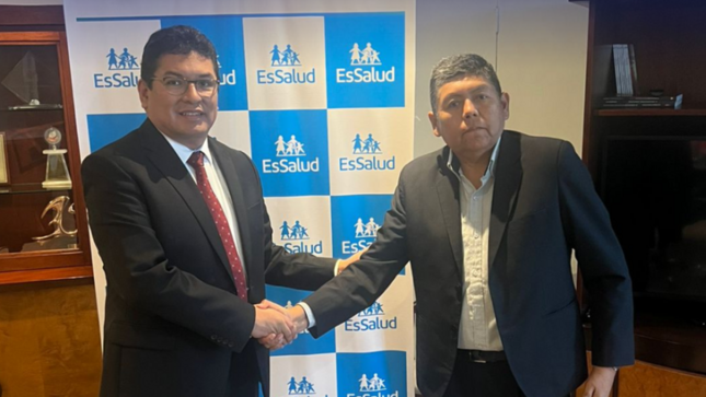 El alcalde provincial de Mariscal Nieto, John Larry Coayla, cumplió una recargada agenda en la ciudad de Lima. A tempranas horas visitó el Municipio de Miraflores, donde uno de los temas tratados fue las audiencias de atención directa del alcalde y funcionarios con la población, además la manera como acentuar la cercanía con los ciudadanos a base de transparencia y responsabilidad.