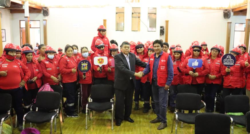Con el objetivo de aumentar la generación de empleo en nuestra localidad, John Larry Coayla, burgomaestre provincial, presidió la ceremonia de inicio de actividades de mantenimiento entre la Municipalidad Distrital de Mariscal Nieto y Lurawi Perú, evento desarrollado en el Centro Cultural Santo Domingo.