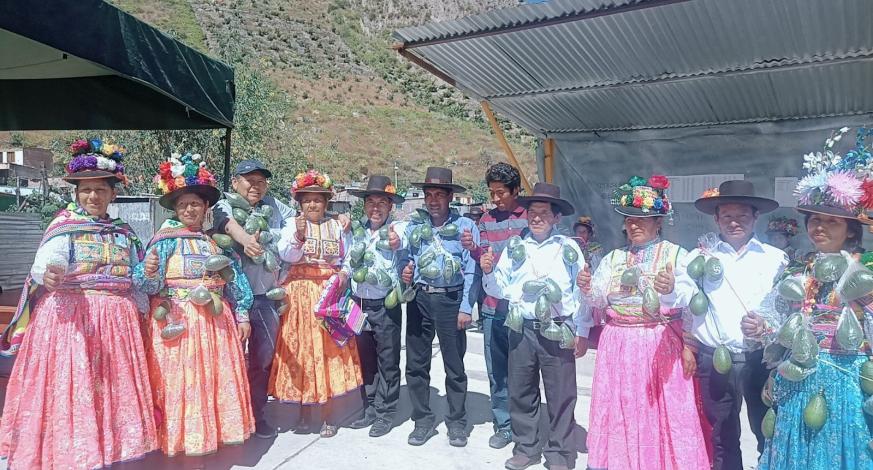 La autoridad provincial, John Larry Coayla, participó de los actos protocolares, por motivo del aniversario número 77 de creación política de la Comunidad Campesina de Yojo.