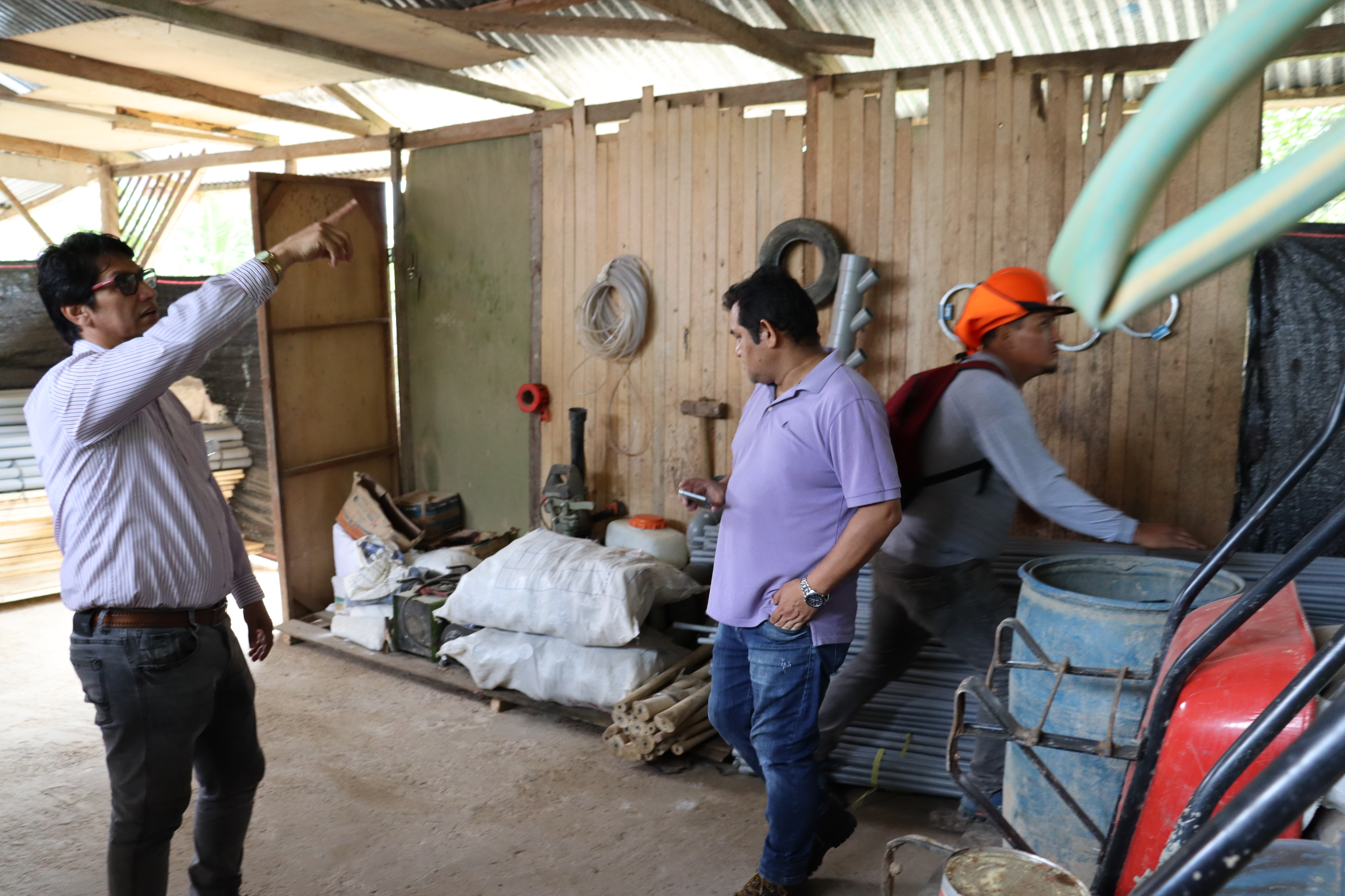 supervision de la calidad de los materiales PVB, CEMENTOS Y OTROS 