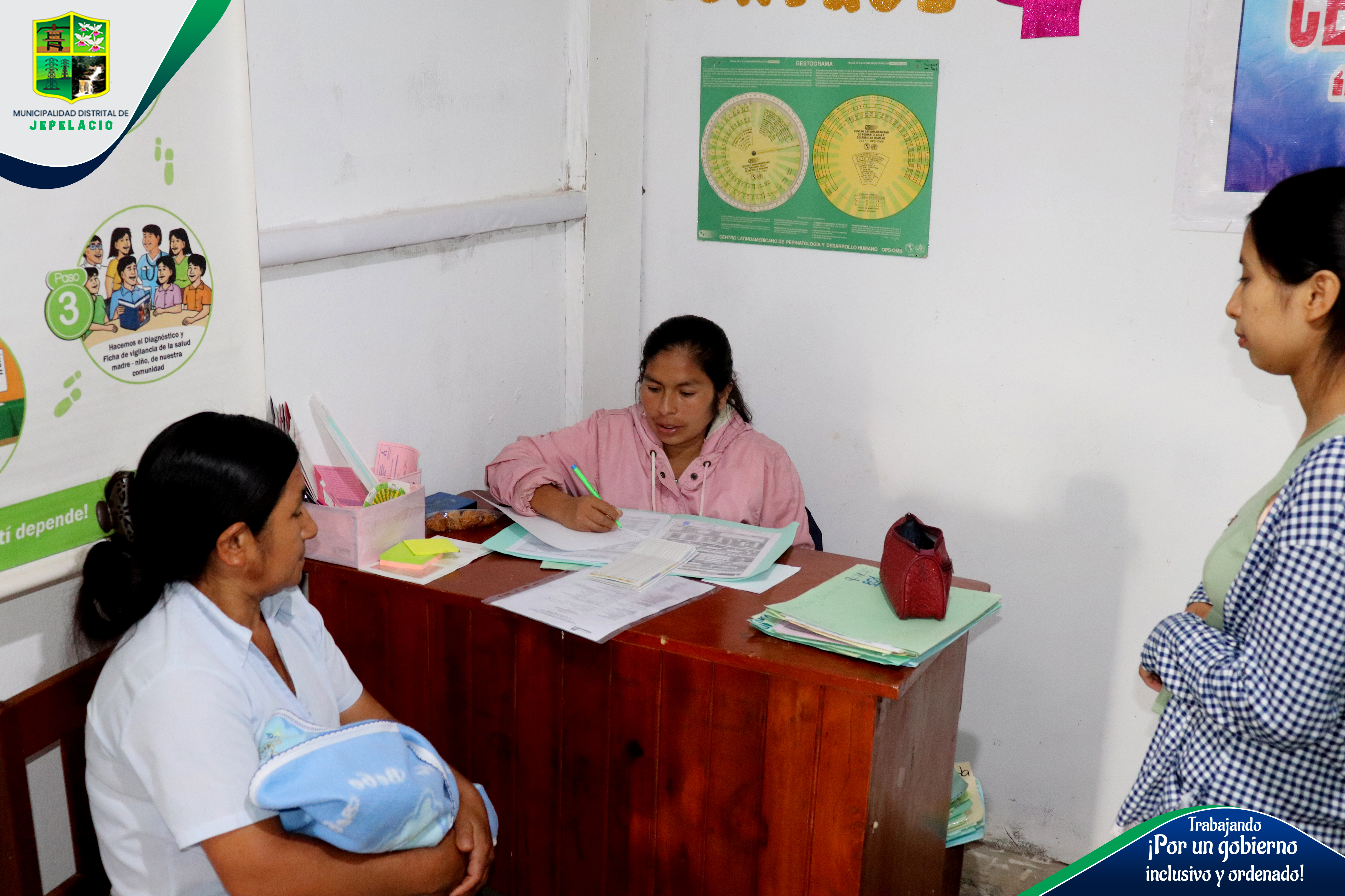 El área técnica de OGESS Alto Mayo y la DRESA en compañía del alcalde distrital de Jepelacio y la Gerencia de Desarrollo Social, realizaron la evaluación del establecimiento para ver pertinencia si ya procede para la categoría del establecimiento, oh en todo caso si hay observaciones todavía levantar y darles el plazo correspondiente de 90 días hábiles para poder subsanar y puedan hacer nuevamente su visita y poder dar el acta para su respectiva categoría tal como corresponde.

Se hizo un recorrido para ver en qué condiciones se encuentra dicho establecimiento, y dando como resultado que aún todavía faltan algunos equipos en las diferentes áreas:

OBSTETRIZ:  martillo de reflejos, mesa de metal para uso múltiples, techo metálico de 4 ganchos para pared, una porta balde de acero inoxidable rodable, reloj de pared, silla para paciente de ruedas de acero inoxidable.
TÓPICO DE EMERGENCIAS: falta una lava manos.
 DESINFECCIÓN Y ESTERIZACIÓN DE INSTRUMENTAL: mejorar el flujo unidireccional para lavar, secar, esterilizar y almacenar.
Dando un plazo de 90 días hábiles para la subsanación. Y luego realizar la nueva visita para su respectiva categorización.

Por su parte, la autoridad edil dijo, nos hemos puesto a la orden de llegar y estar presente en el Centro Poblado de Potrerillo para conocer lo que la población quiere, es un servicio de calidad, nosotros como nueva gestión estamos con todo el compromiso de trabajar de manera articulada, también estamos atendiendo a cinco botiquines con equipamiento y personal tratando de dar una buena atención a nuestra población en el sector salud.