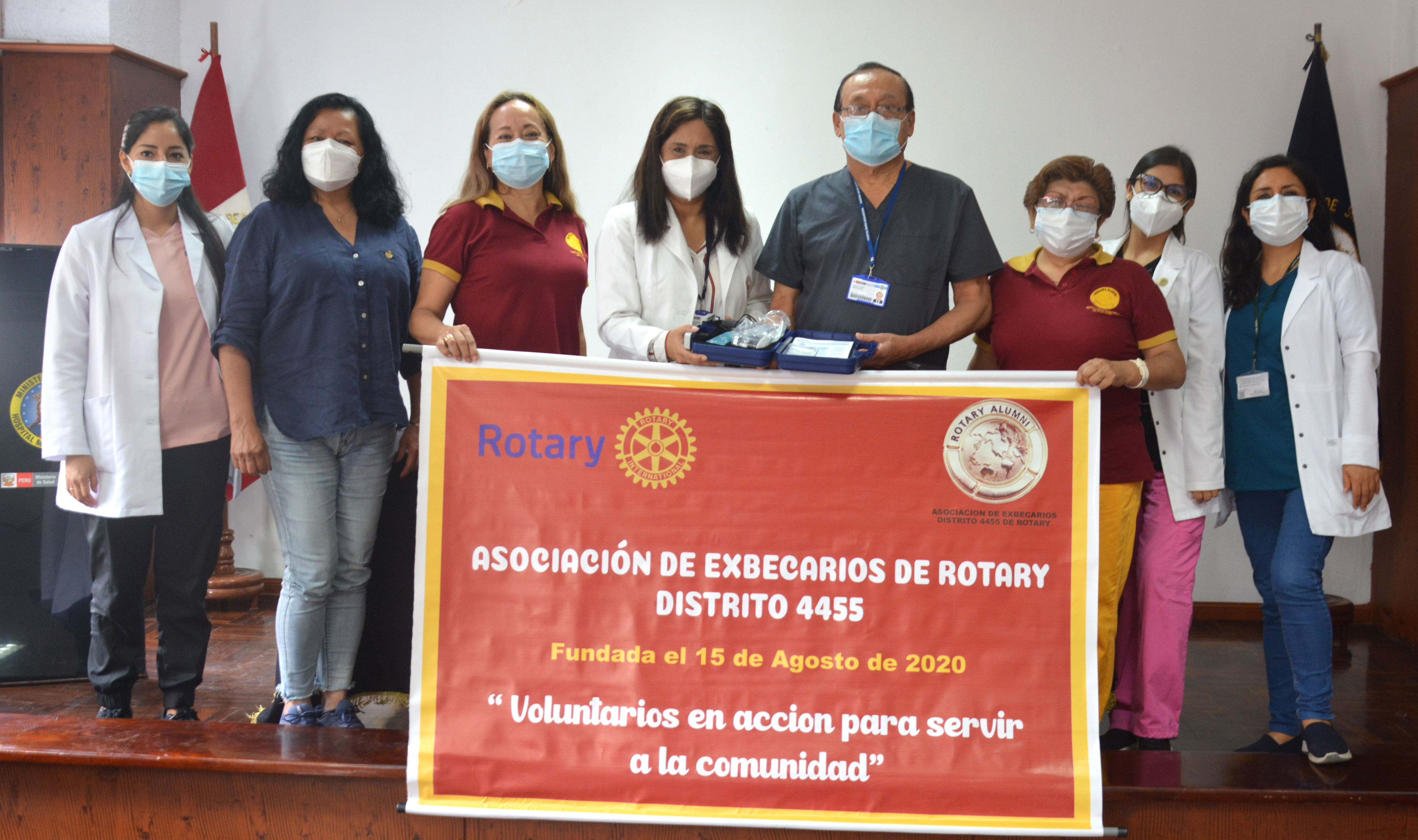 Recibimos equipo de ultrasonido portátil para terapia combinada y electroestimulación