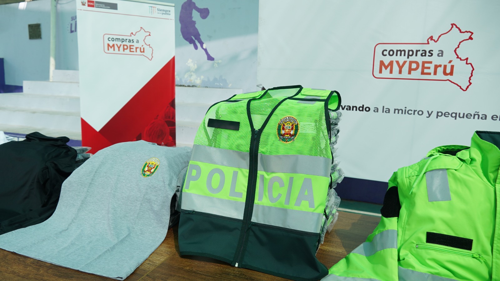 Produce entrega 30 fichas técnicas para compras de bienes demandados por la Policía Nacional del Perú