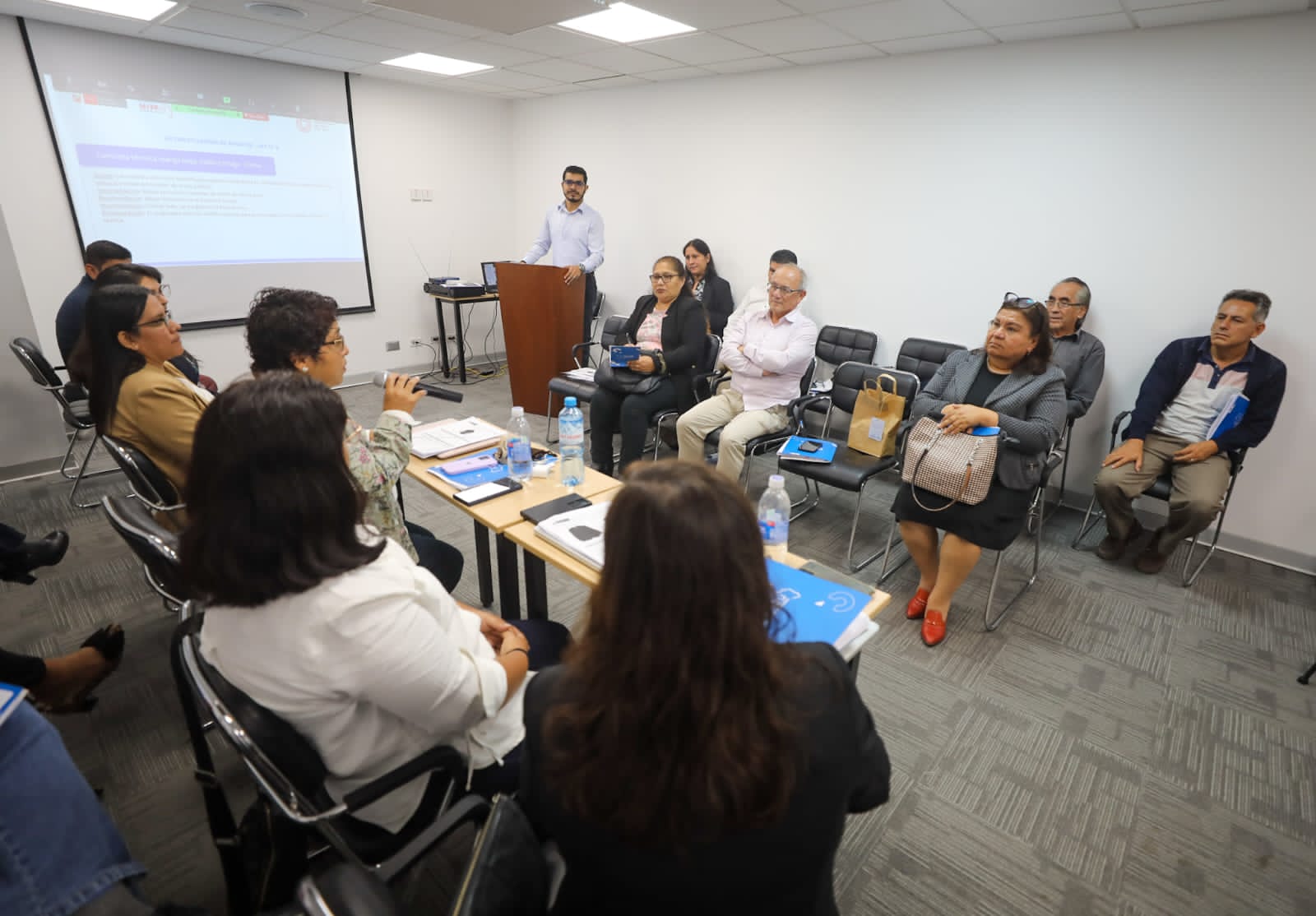 Produce entrega 30 fichas técnicas para compras de bienes demandados por la Policía Nacional del Perú