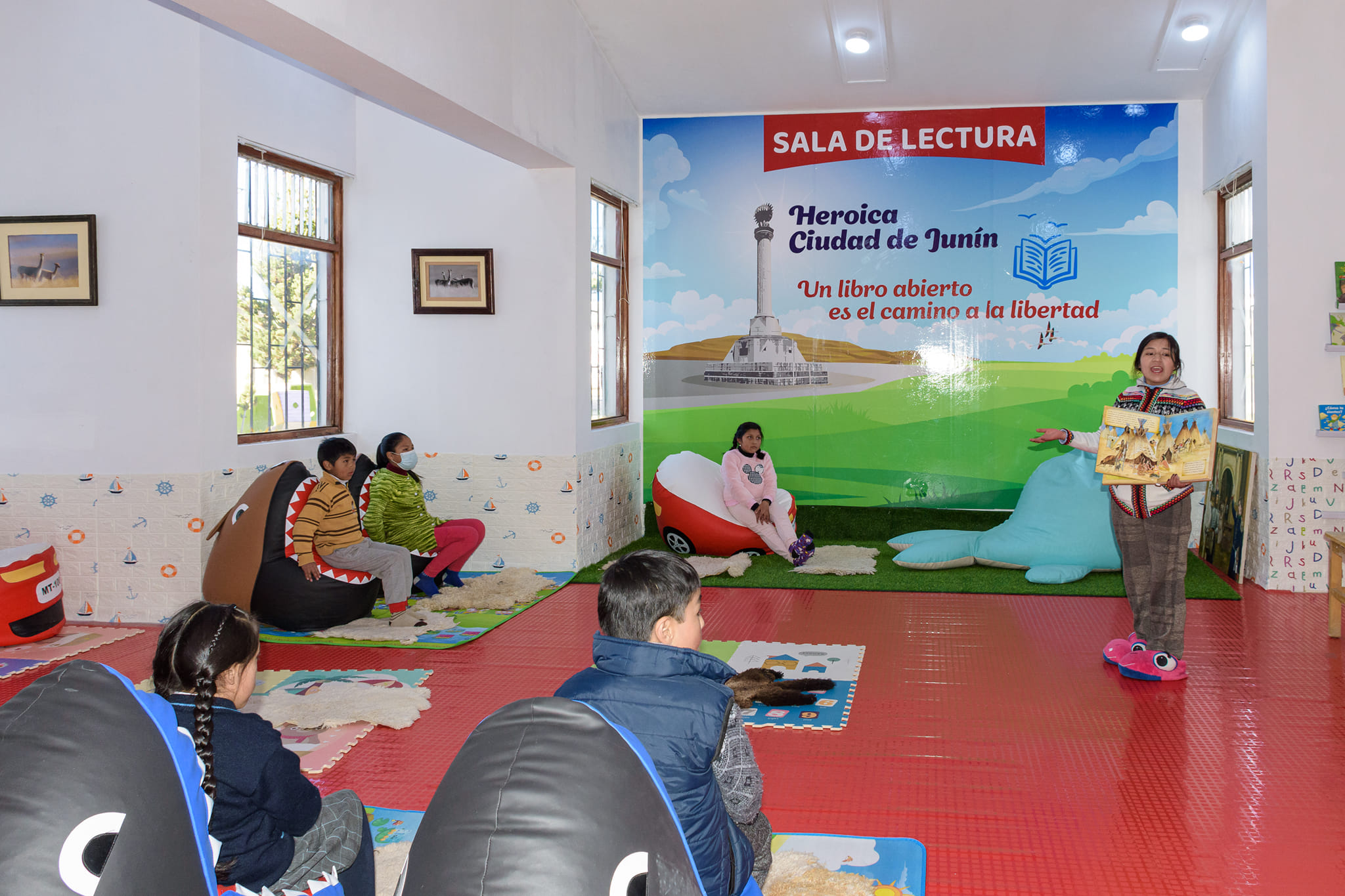 Centro Cultural y Sala de Lectura "Heroica Ciudad de Junín" Lleva a Niños en un Viaje Literario Inolvidable.