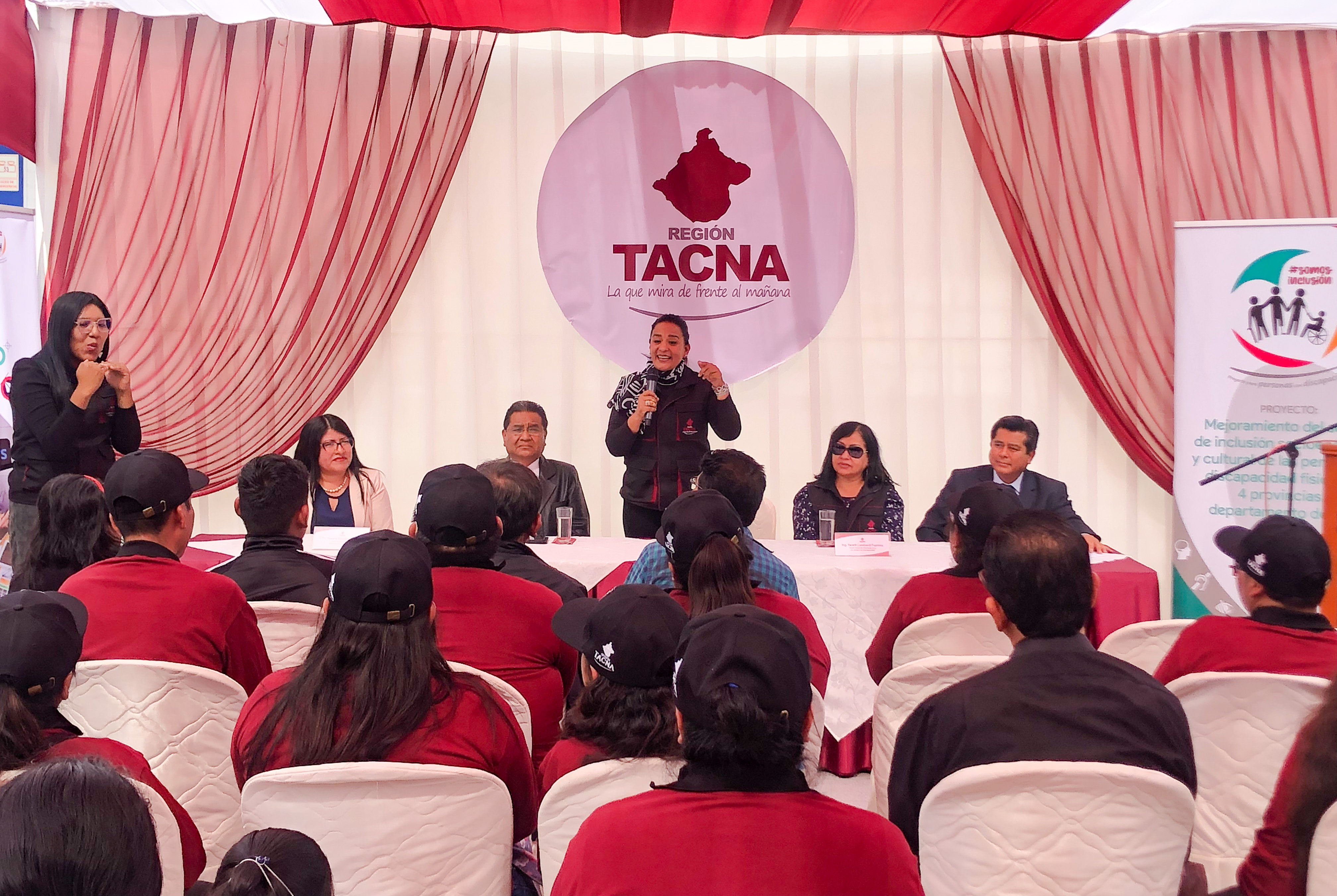 Presentan taller de diseño gráfico para personas con discapacidad 