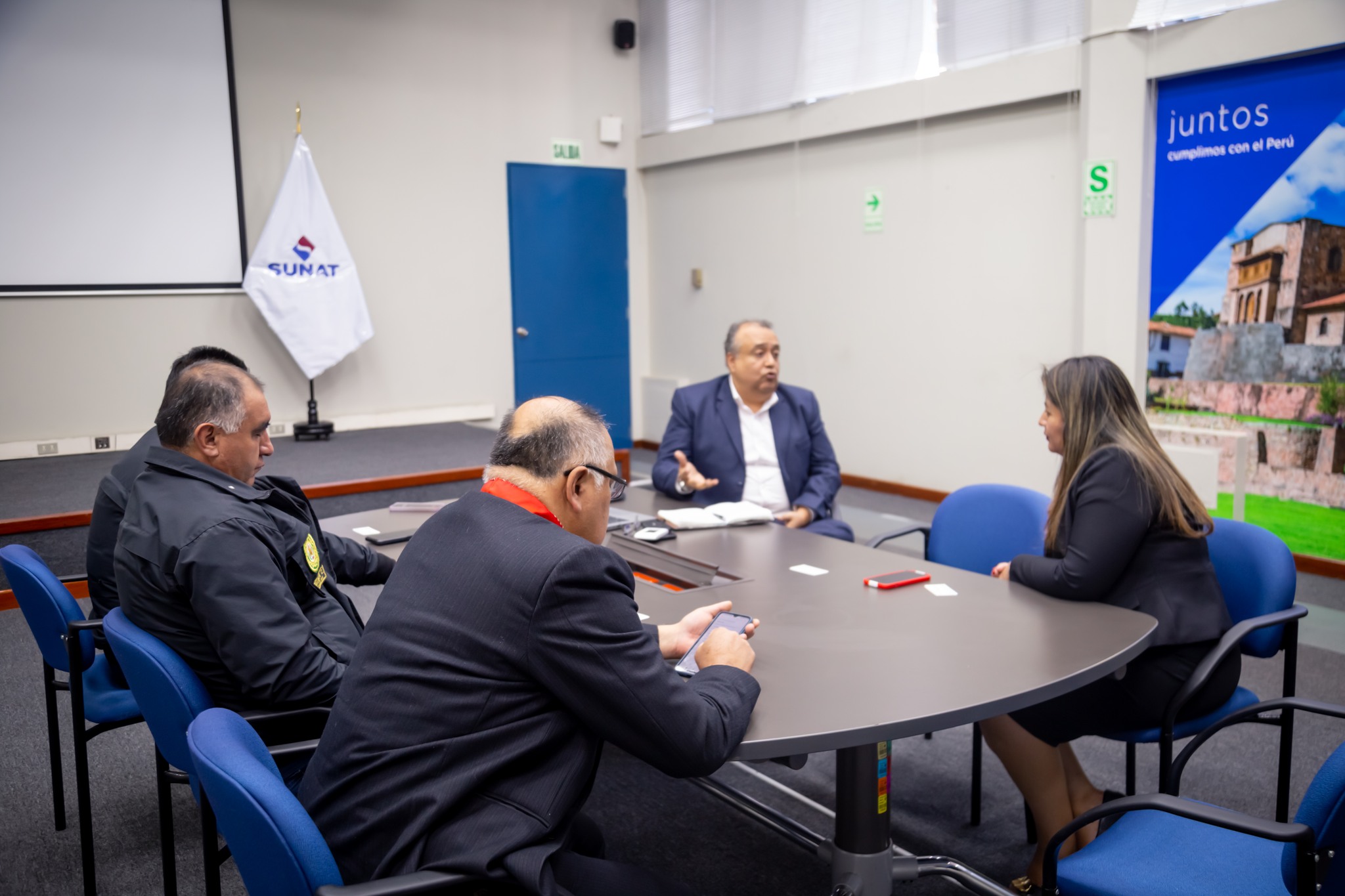 Presidenta de la Corte Superior de Justicia de Cusco solicitó ampliación de cursos y vacantes para capacitar a jueces y trabajadores Sunat
