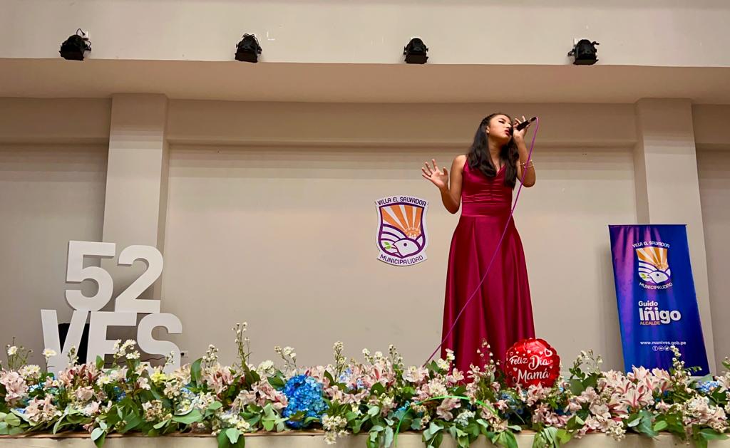 Exhibición de Talleres artísticos en homenaje a mamá.