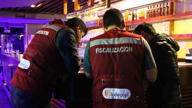 Indecopi: “Titanium Club” fue sancionado en primera instancia por discriminar y maltratar a consumidores

