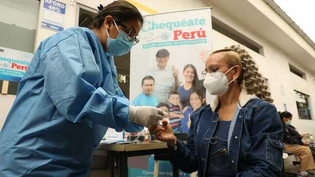 Chequéate Perú Cantante Ana Kholer accedió a servicios preventivos en Centro de Salud Todos los Santos de San Borja