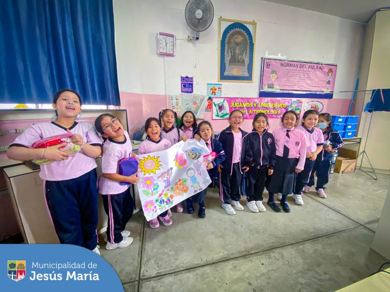 ➡️ Con el objetivo de fortalecer la conciencia ambiental y la responsabilidad por cuidar el planeta 🌎, la Municipalidad de Jesús María ha iniciado la campaña de Promotoría Ambiental en los colegios de nuestro distrito.