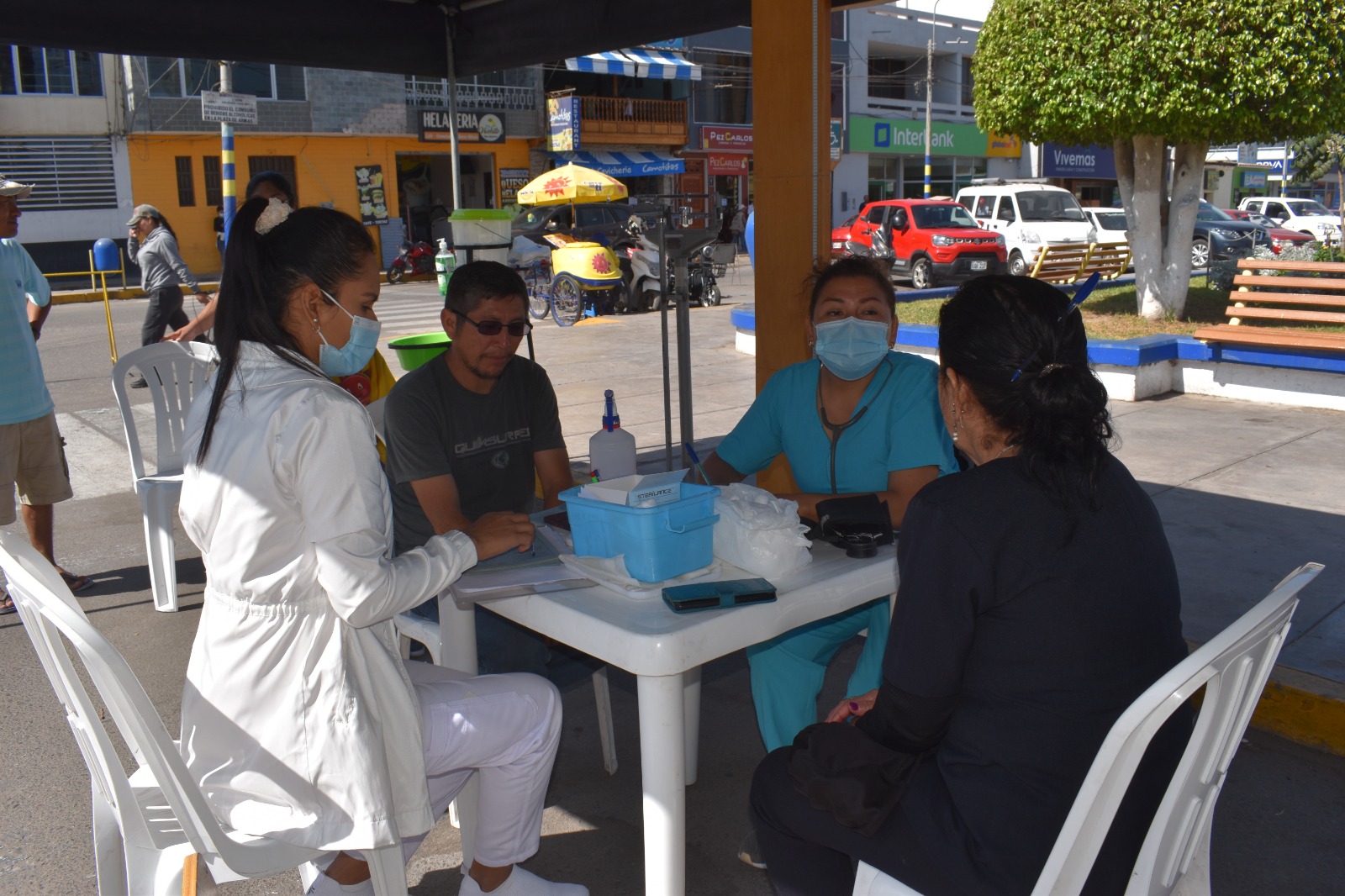MINSA y ESSALUD con Apoyo de La Municipalidad Provincial de Camaná Realizan Campaña de Salud a Través de Jornada “Chequéate Perú”
