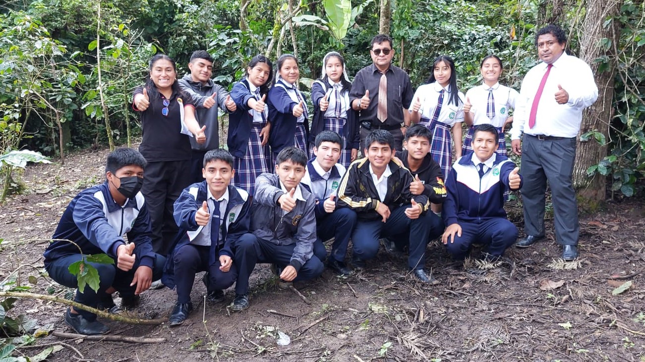 Implementación de proyectos ambientales escolares en Canchaque y San Miguel de El Faique