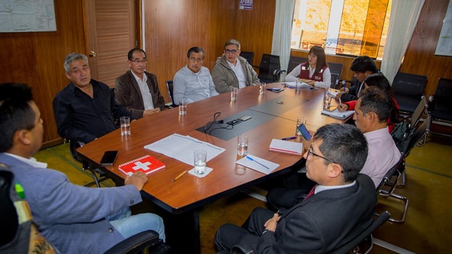 MTC y gobernador Percy Godoy trabajan de la mano para garantizar asfaltado de vía evitamiento de Abancay