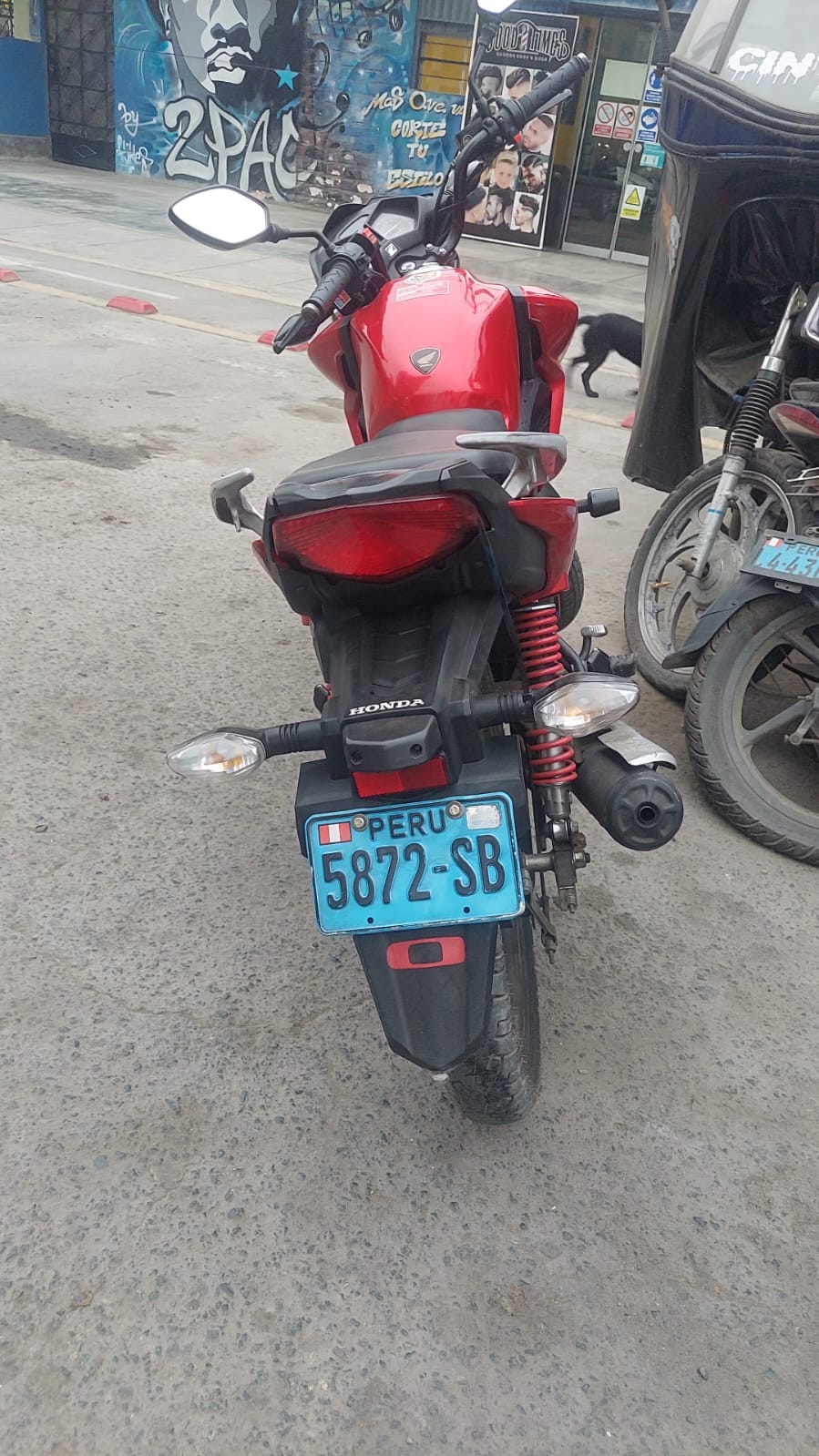 Durante las acciones, la PNP decomisó una moto, impresoras, vouchers y libretas de notas que utilizaba para las extorsiones.