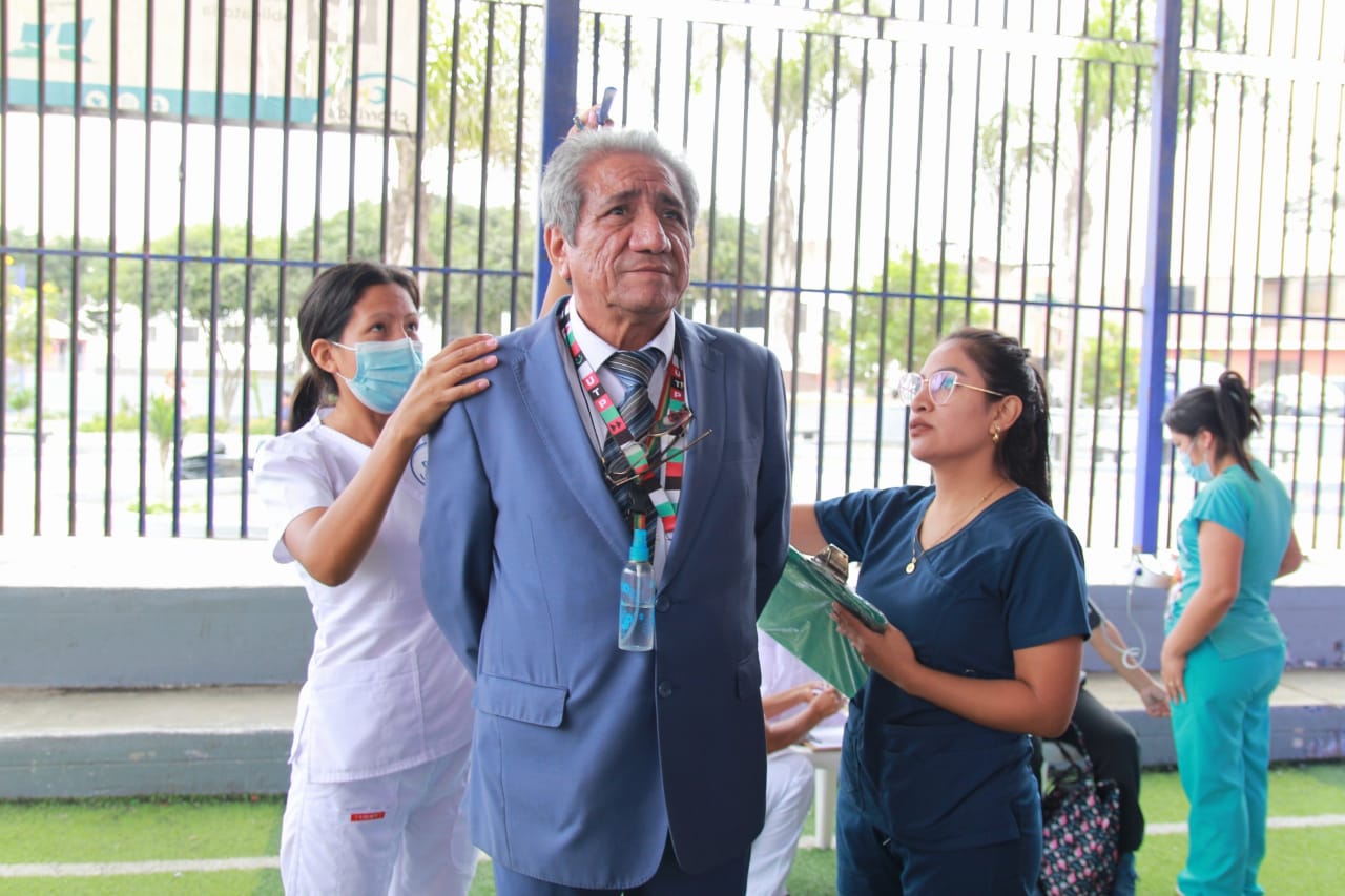 Chequéate Perú llegó a Tupac Amaru de Villa