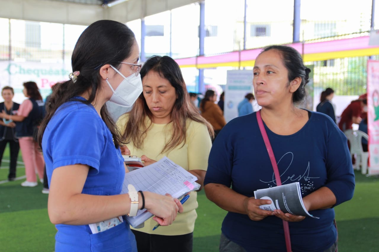Vecinos fueron orientados en los diferentes servicios gratuitos
