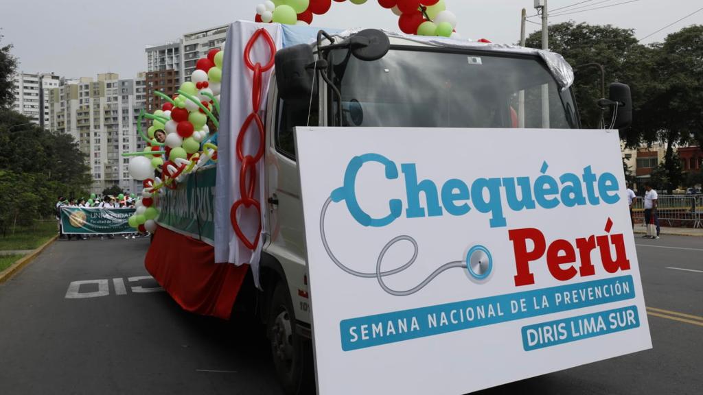 Minsa: cientos de personas reflexionaron sobre la importancia de la prevención de enfermedades en el Gran Corso “Chequéate Perú”