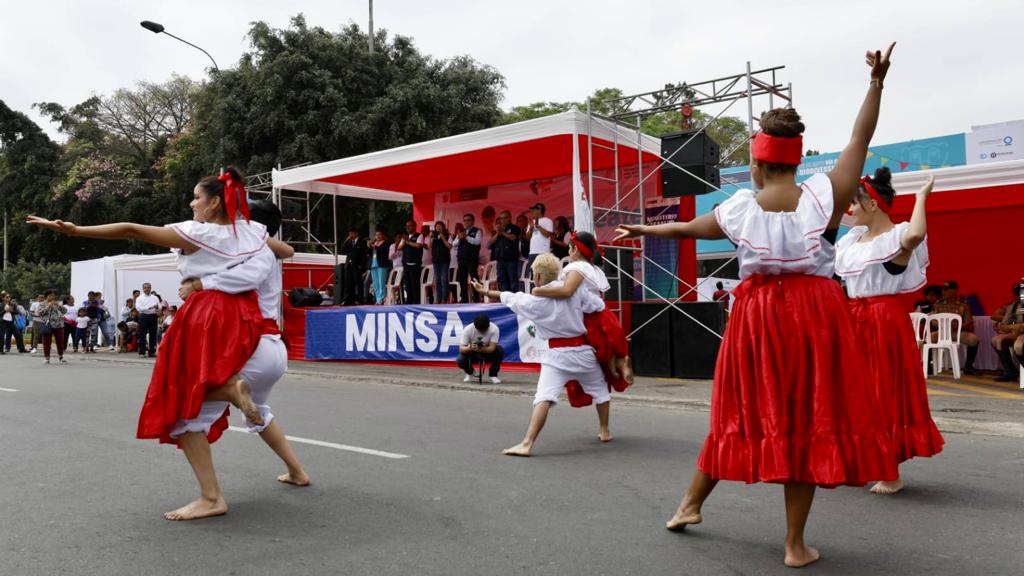 Minsa: cientos de personas reflexionaron sobre la importancia de la prevención de enfermedades en el Gran Corso “Chequéate Perú”