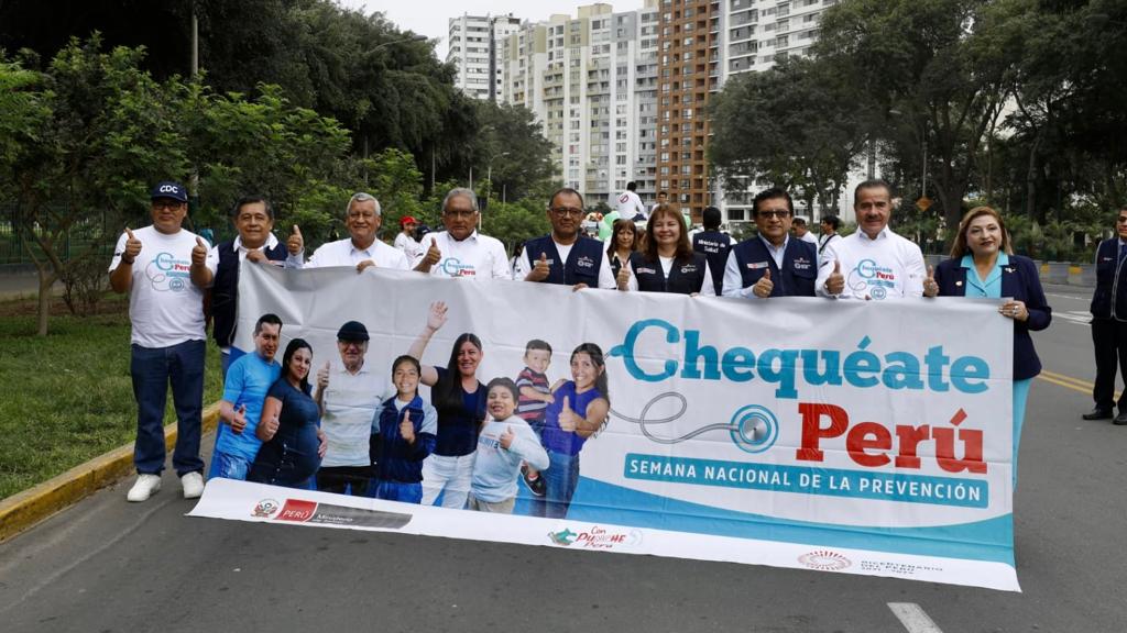 Minsa: cientos de personas reflexionaron sobre la importancia de la prevención de enfermedades en el Gran Corso “Chequéate Perú”