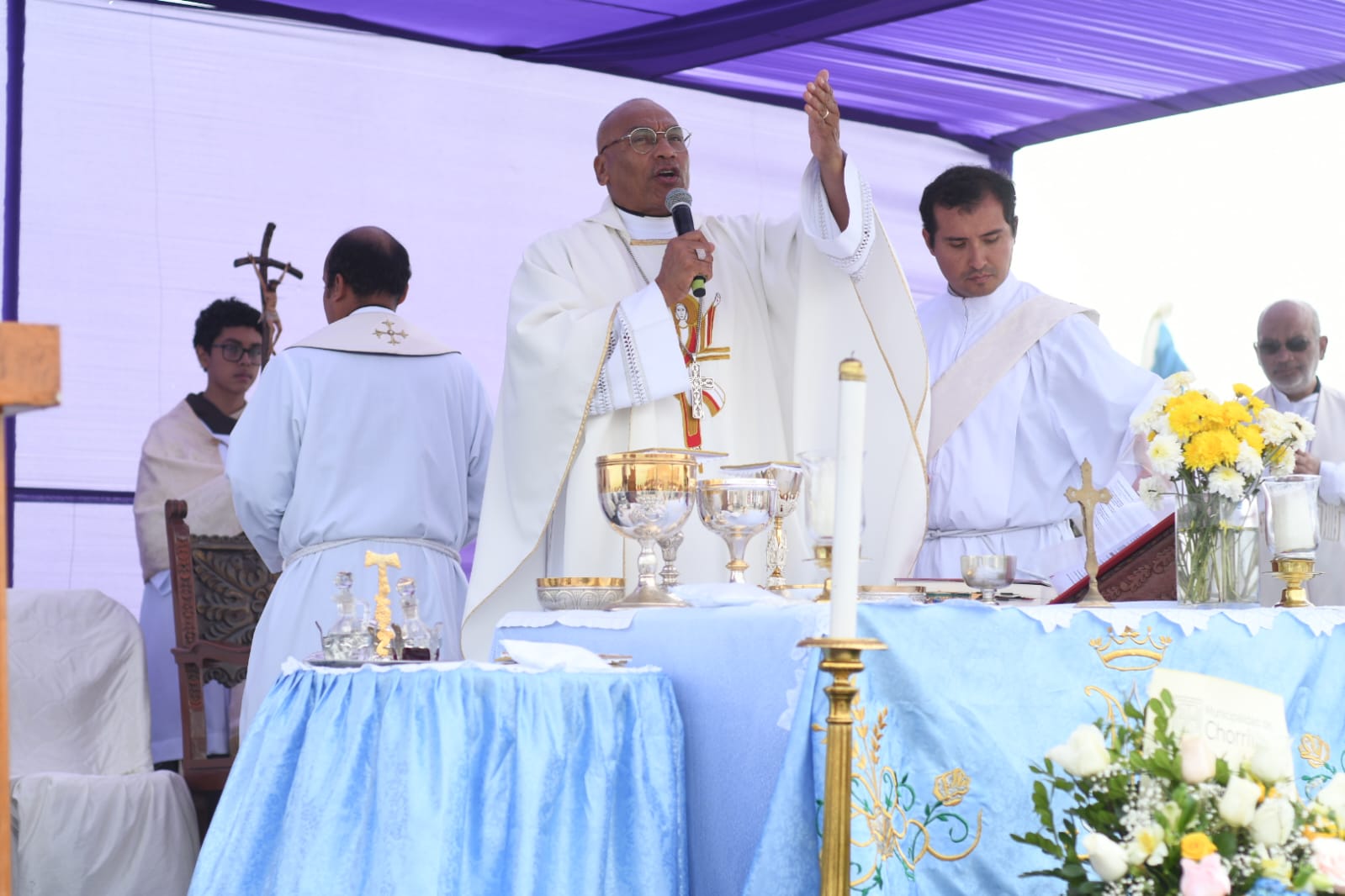 Monseñor de Lima Sur estuvo a cargo de la misa.