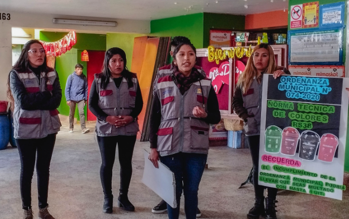 Con el compromiso de mantener una ciudad limpia, la Gerencia de Gestión Integral de Residuos Sólidos a través de la Sub Gerencia de Recolección y Limpieza Pública, permanentemente viene desarrollando diferentes capacitaciones a los comerciantes de los distintos mercados de nuestra ciudad.
