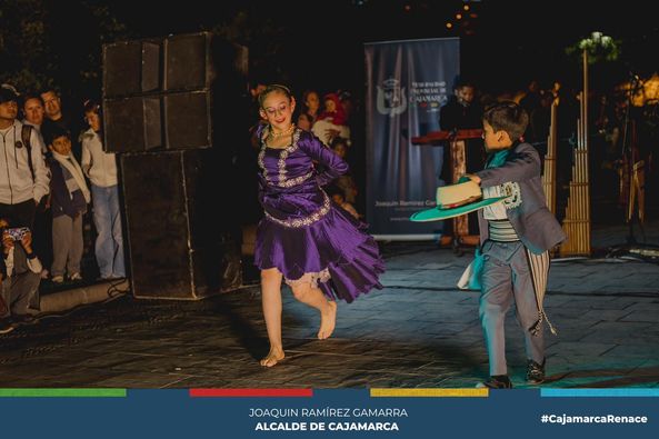  Revive con nuestras postales lo mejor de nuestro último viernes cultural 💃🏻.
Acompáñanos todos los viernes 🎨 a vivir de nuevas experiencias en diferentes puntos de nuestra ciudad. 