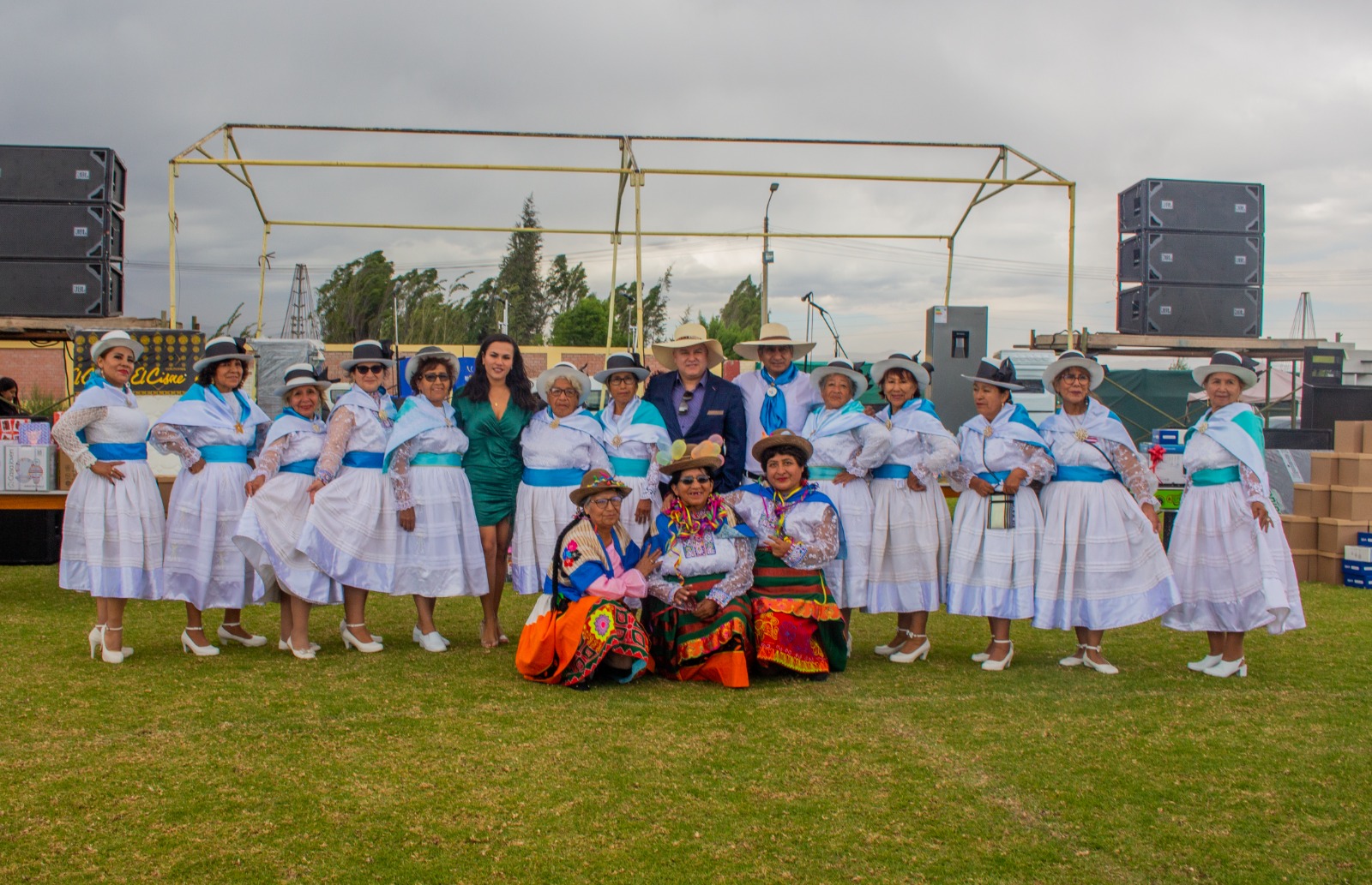 Municipalidad Distrital de Sachaca realizó un espectáculo artístico musical para agasajar a las madres de la jurisdicción.