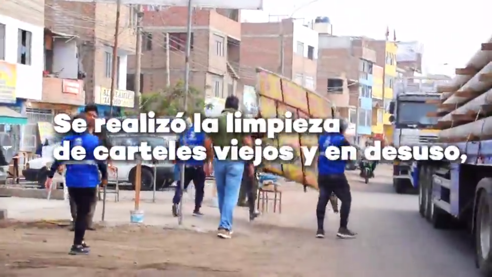 Siguiendo el lineamiento de ordenar el primer puerto, se realizó un operativo conjunto con la finalidad de recuperar los espacios públicos para nuestros vecinos.
