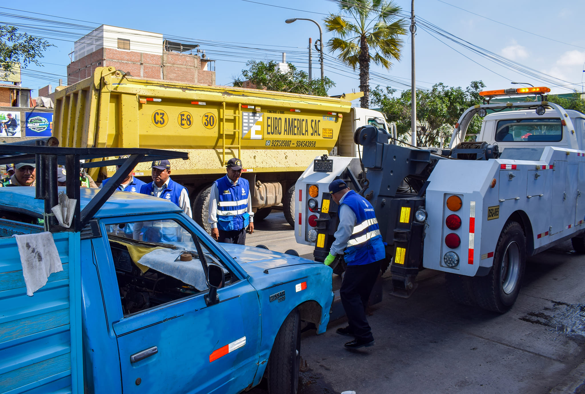 Realizamos un operativo de recuperación de vías en las avenidas Enrique Meiggs y Belaúnde.