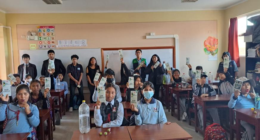 La Municipalidad Provincial Mariscal Nieto, a través de la Sub Gerencia de Gestión del Medio Ambiente, realizó taller de capacitación en materia de residuos sólidos a estudiantes del sexto grado de primera de la Institución Educativa “Señor de los Milagros”.