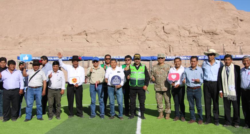 La autoridad edil provincial, CPC. Jhon Larry Coayla, se realizó la inauguración de la obra "Mejoramiento de los servicios deportivos de la Asociación de Residentes de Puno, Centro Poblado San Francisco”. Estuvo presente el Congresista de la República, Victor Cutipa, alcaldes distritales de Torata, San Cristóbal, Cuchumbaya; así como autoridades de la Policía Nacional del Perú y representantes de la sociedad civil.