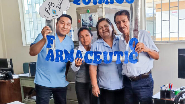 Hoy celebramos el día del Químico Farmacéutico del Perú, nuestro saludo y reconocimiento a nuestros profesionales de esta carrera, que trabajan en bien de la salud pública en nuestro Hospital de Apoyo Palpa.