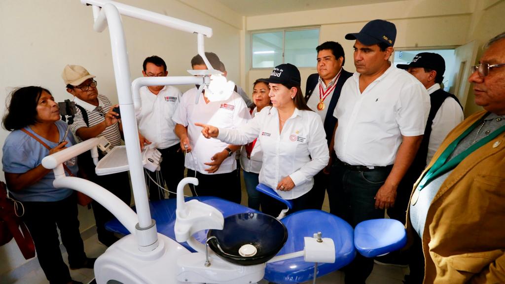 Piura: ministra de Salud se compromete a recuperar operatividad del centro de salud El Alto
