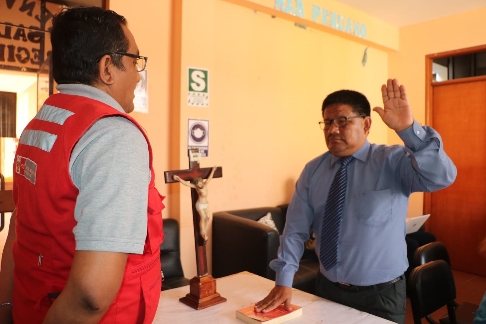 ALCALDE JUAN REAÑO JURAMENTA COMO PRESIDENTE DE LA INSTANCIA DE ARTICULACIÓN LOCAL–IAL PARA COMBATIR LA ANEMIA Y LA DESNUTRICIÓN INFANTIL EN EL DISTRITO DE HUAURA