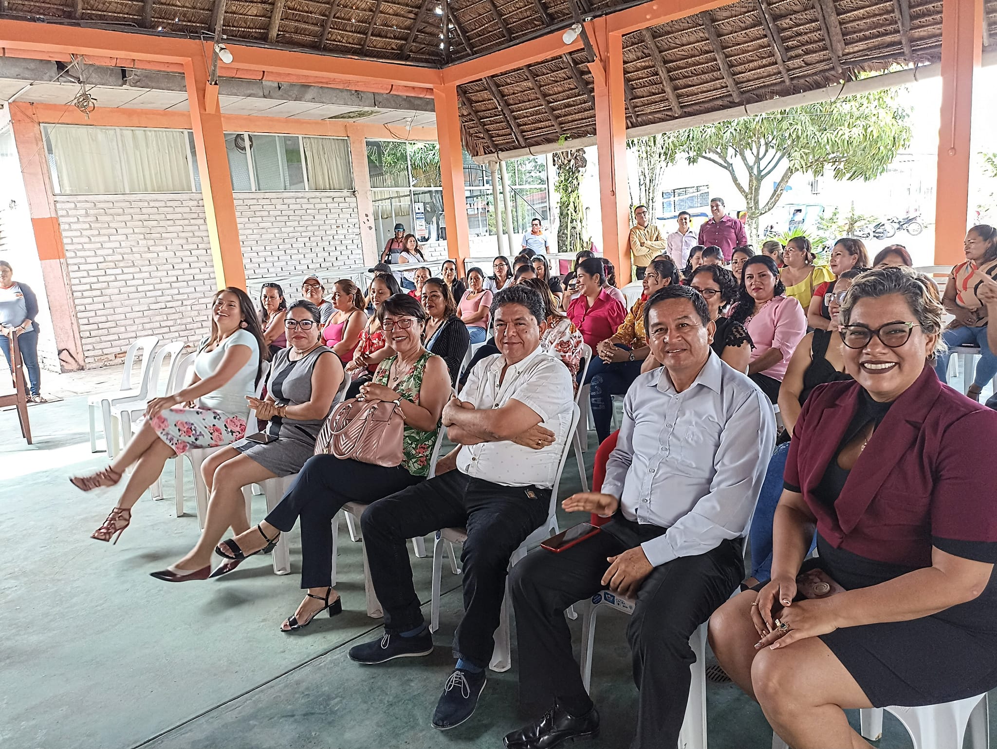 Gerente Regional Rindió Emotivo Homenaje A Madres Trabajadoras