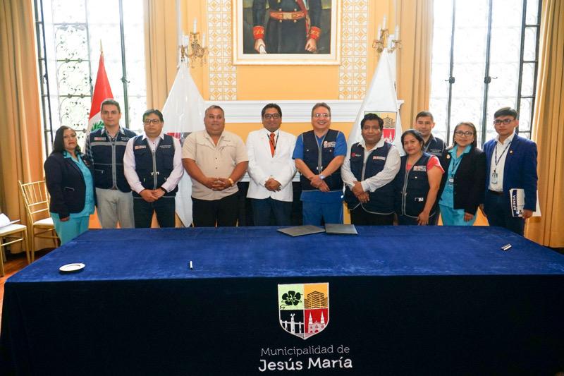 Foto 2 de Municipalidad de Jesús María y Diris Lima Centro suscriben convenio para la implementación de nueva Farmadiris
