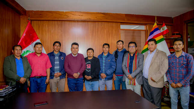 Nuevas infraestructuras educativas para Pacucha y Andahuaylas impulsa gobernador Percy Godoy en consenso con alcaldes