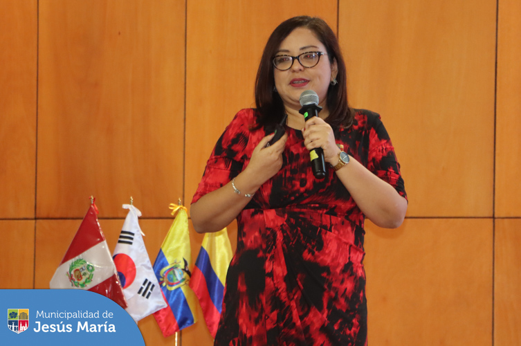 ✔️ Nuestra Subgerenta de Atención al Ciudadano, Gestión Documental y Archivo, Mirtha Escajadillo Caballero, brindó la charla enfocada en difundir todo lo que fue nuestro reciente concurso “En Búsqueda de Tesoros” y cómo se debería usar estratégicamente para la mejora, cautela y resguardo de los archivos 📜 y documentos con relevancia histórica, cívica, científica y cultural de cualquier entidad.