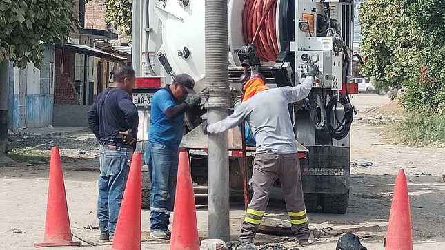 HIDROJET SOLUCIONA PROBLEMA DE COLAPSO DE ALCANTARILLADO EN LA TRANSVERSAL AMOTAPE EN 9 DE OCTUBRE