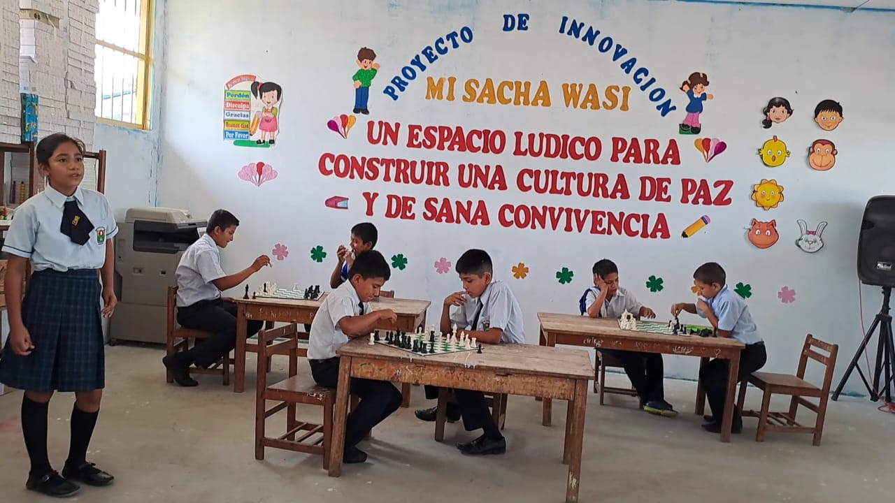 Niños participando de espacio ganador.
