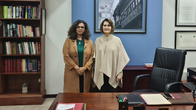 Magistrada Luz Pacheco Zerga se reunió con la profesora María Luisa Rodríguez Peñaranda.